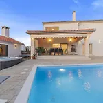 Kunfin Zadarvillas