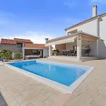 Kunfin Zadarvillas ヴィラ *