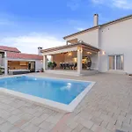 Kunfin Zadarvillas ヴィラ