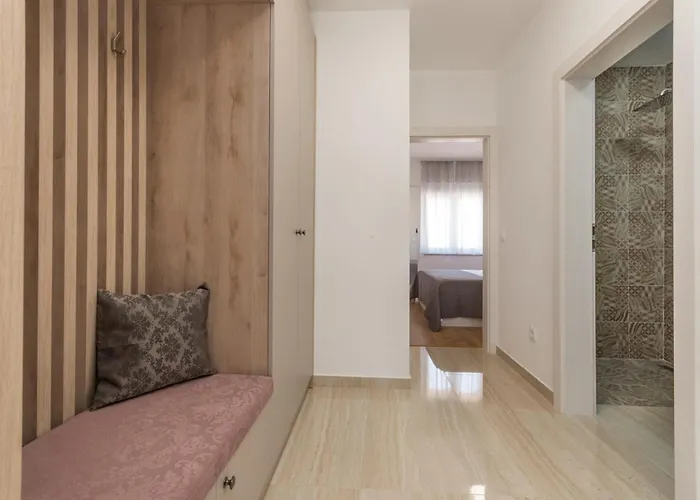 Kunfin Zadarvillas * Бибинье