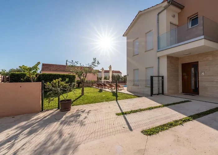 Kunfin Zadarvillas Вилла