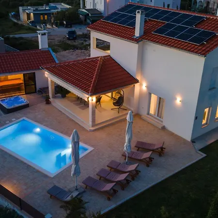 Kunfin Zadarvillas Villa *