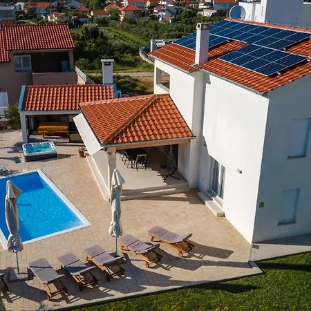 Kunfin Zadarvillas Villa *