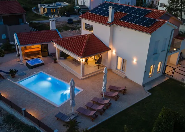 Kunfin Zadarvillas Villa *