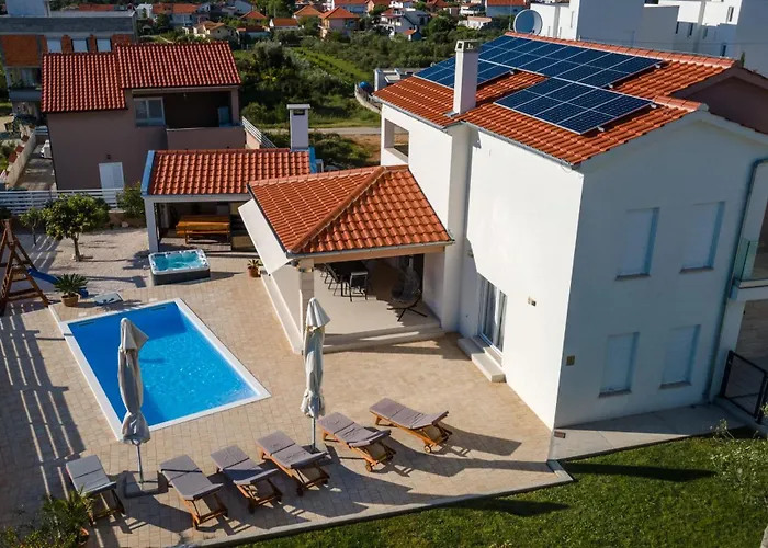 Kunfin Zadarvillas Villa *